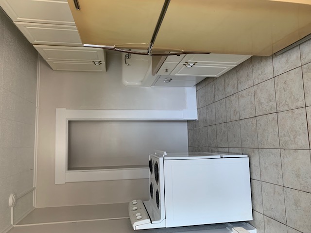 Apt. 2R - Kitchen2